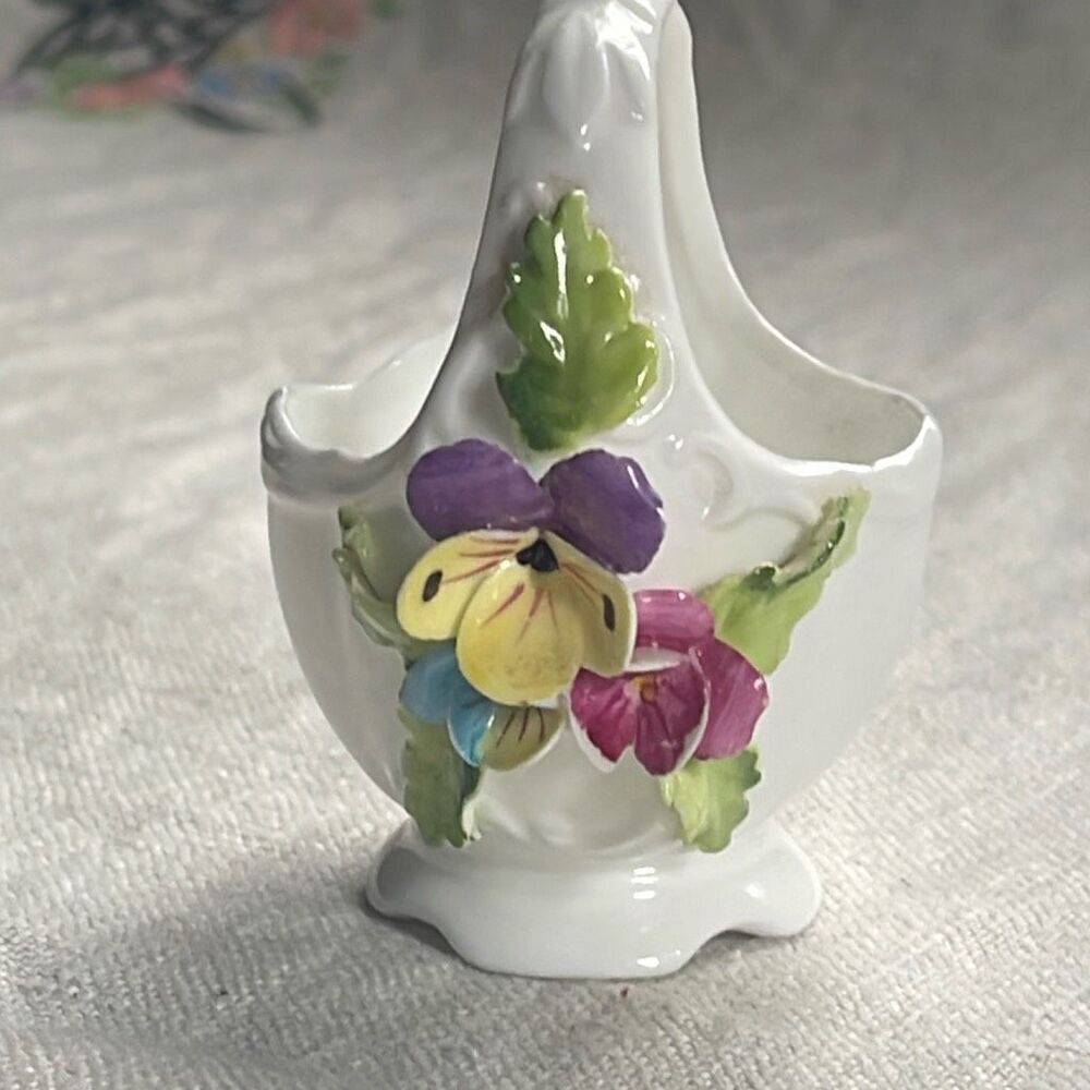 Vintage Maruri Masterpiece tiny floral bone China basket.